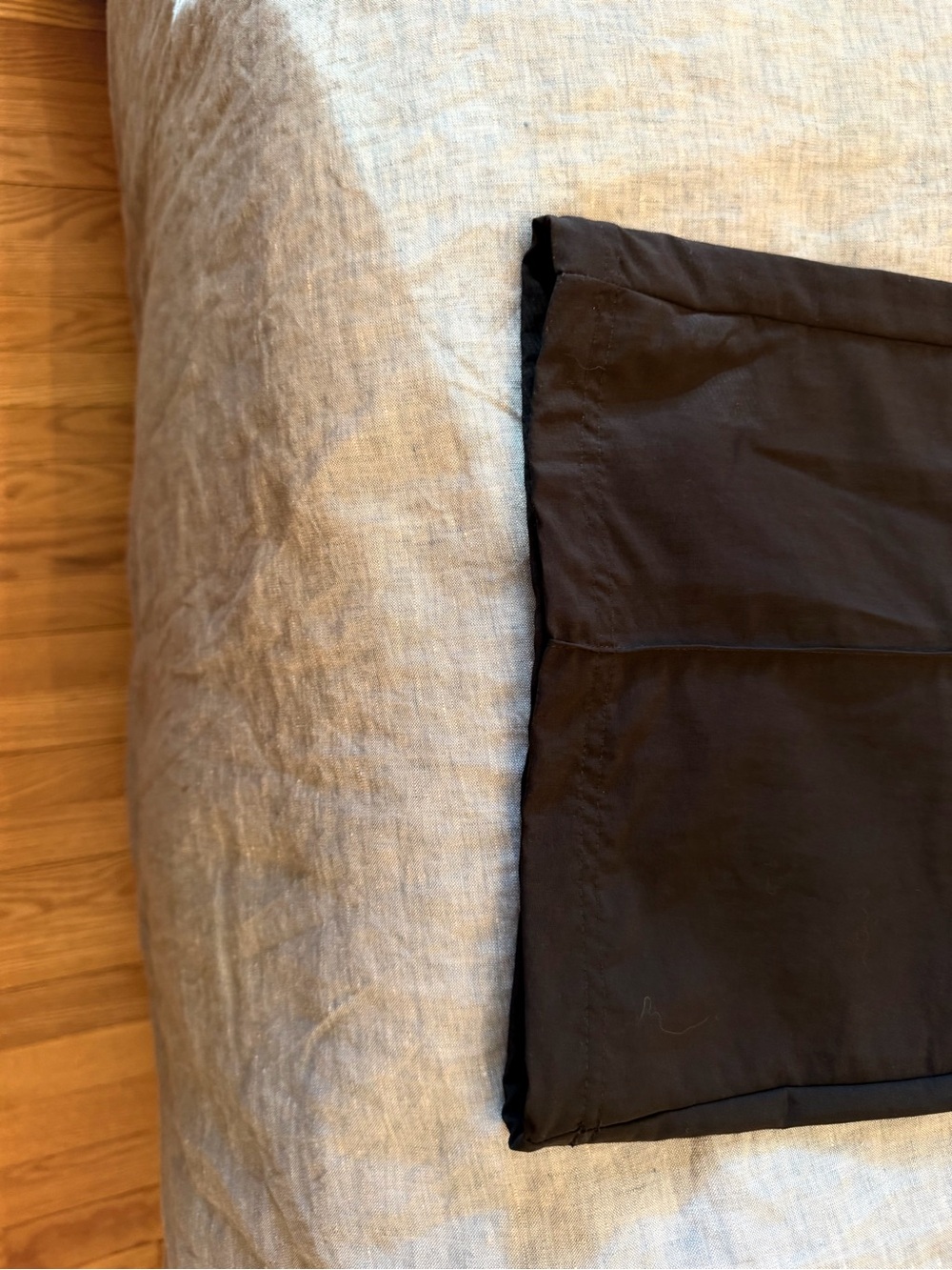 Nike Women’s Black Athletic Pants with Swoosh - Picture 7 of 7